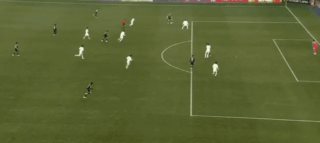 果然不出所料，还是蔚山HD晋级了，蔚山HD淘汰了全北现代进入了东亚半区的决赛，值