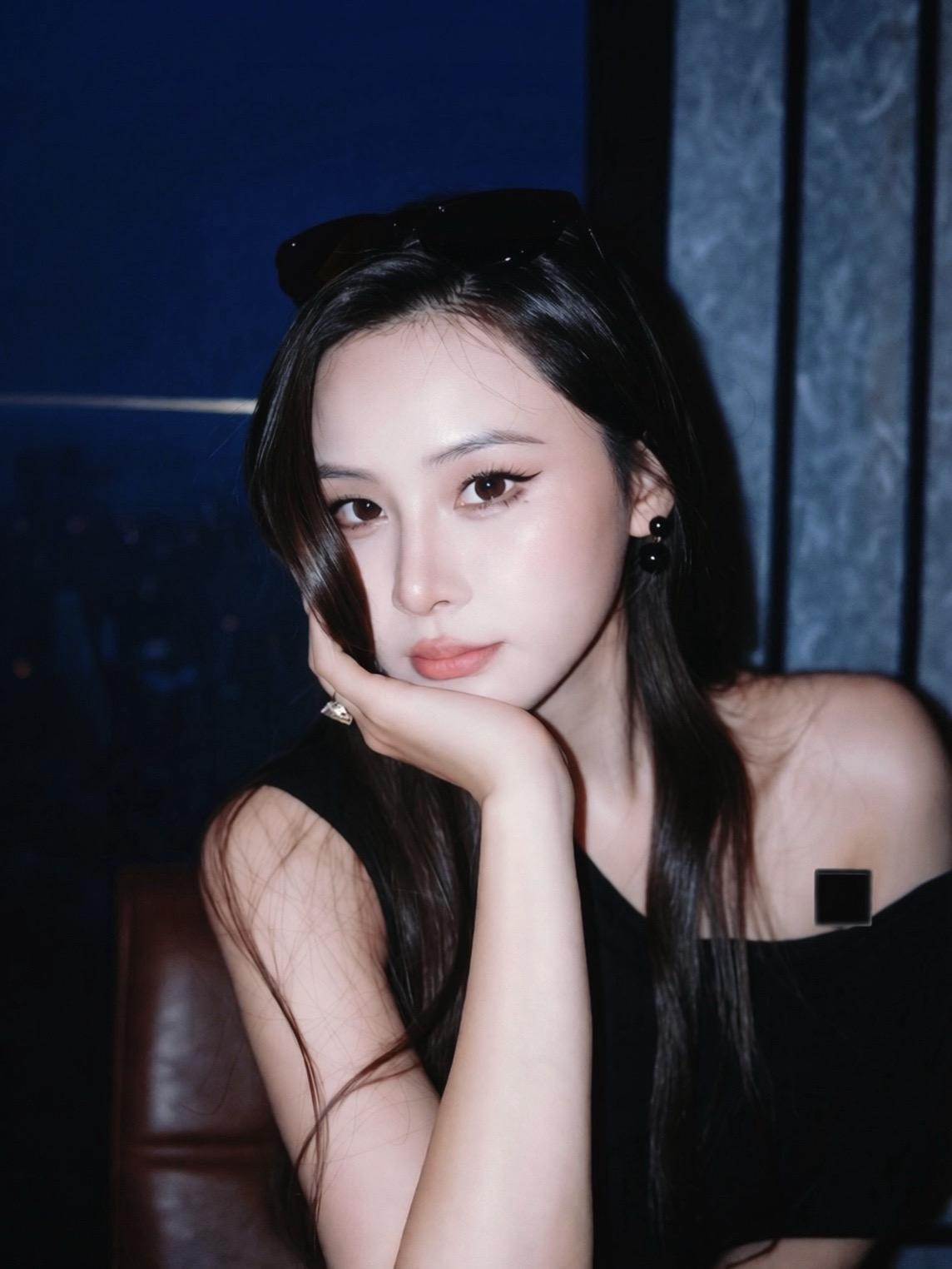 装漂亮好累，幸好我们是真漂亮。            ——张颖颖 ​​​