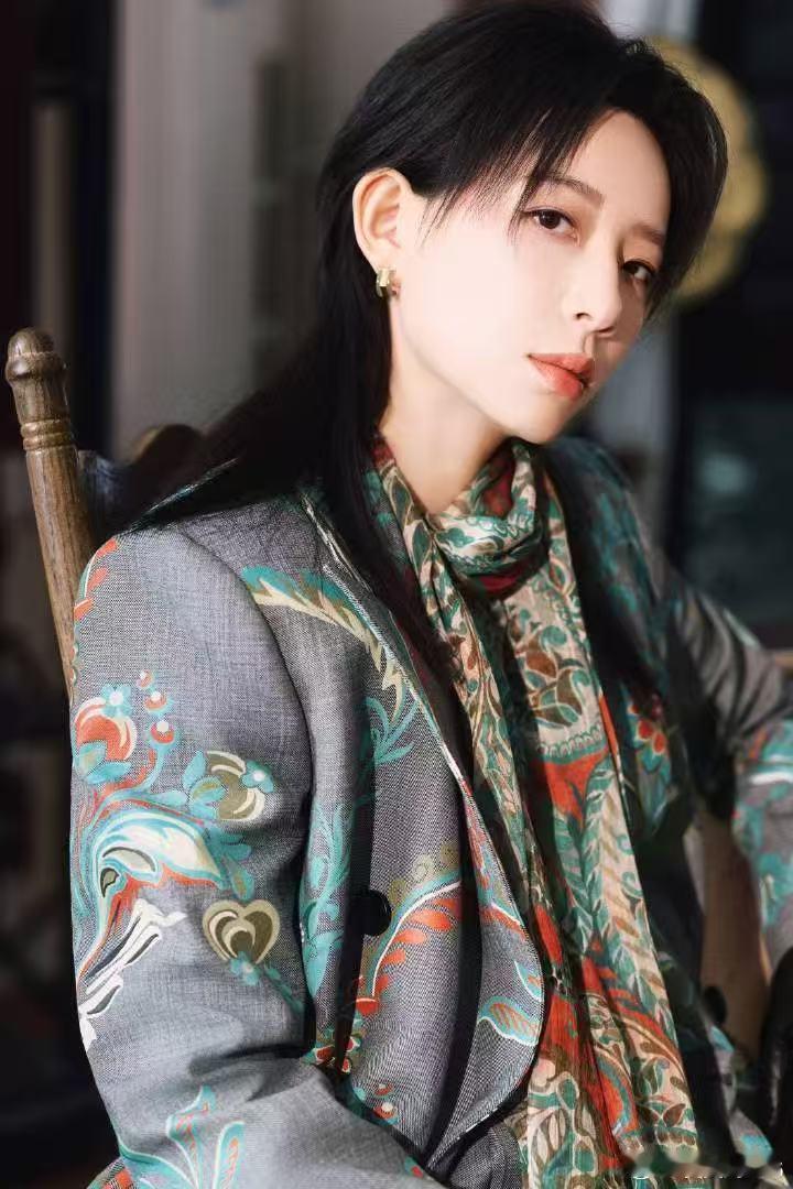 李斯丹妮侠客行江湖味太浓了 这个舞台的厉害之处在于“形神兼备”。李斯丹妮不仅抓住