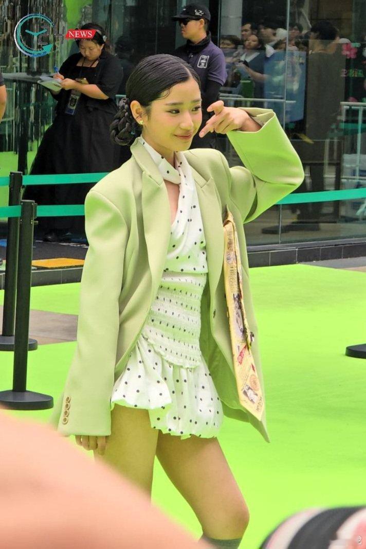 泰美了欧 泰国小花“Tu妹”tontawan今日活动造型，衣服一般人很可爱！ ​