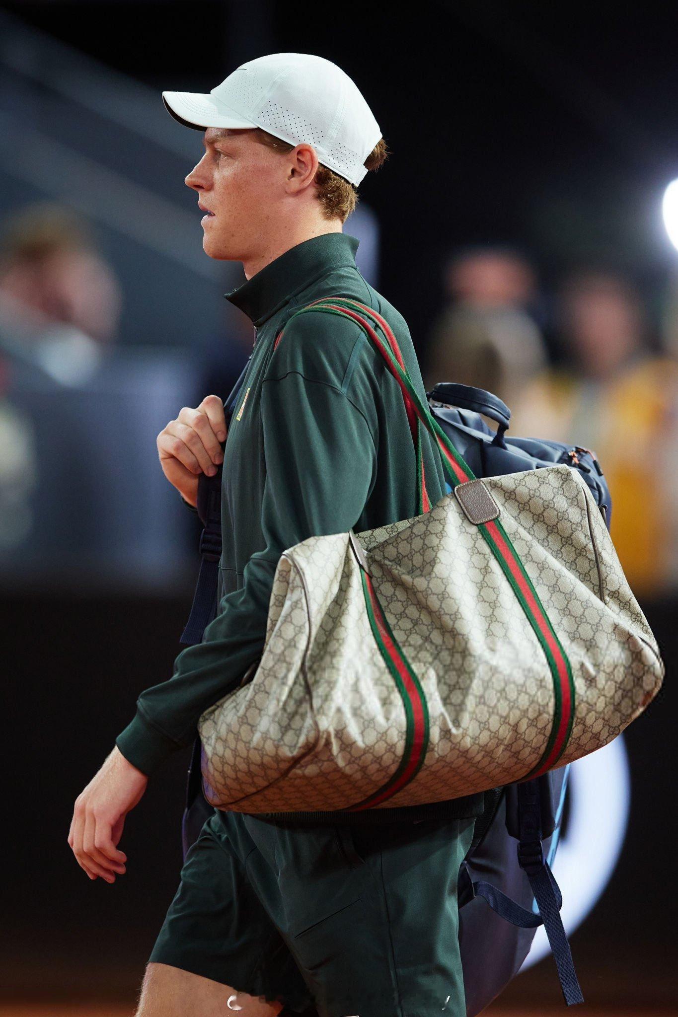 辛纳成为历史上第六位在全部9站大师赛中至少闯入半决赛的男子球员。拉法·纳达尔。诺