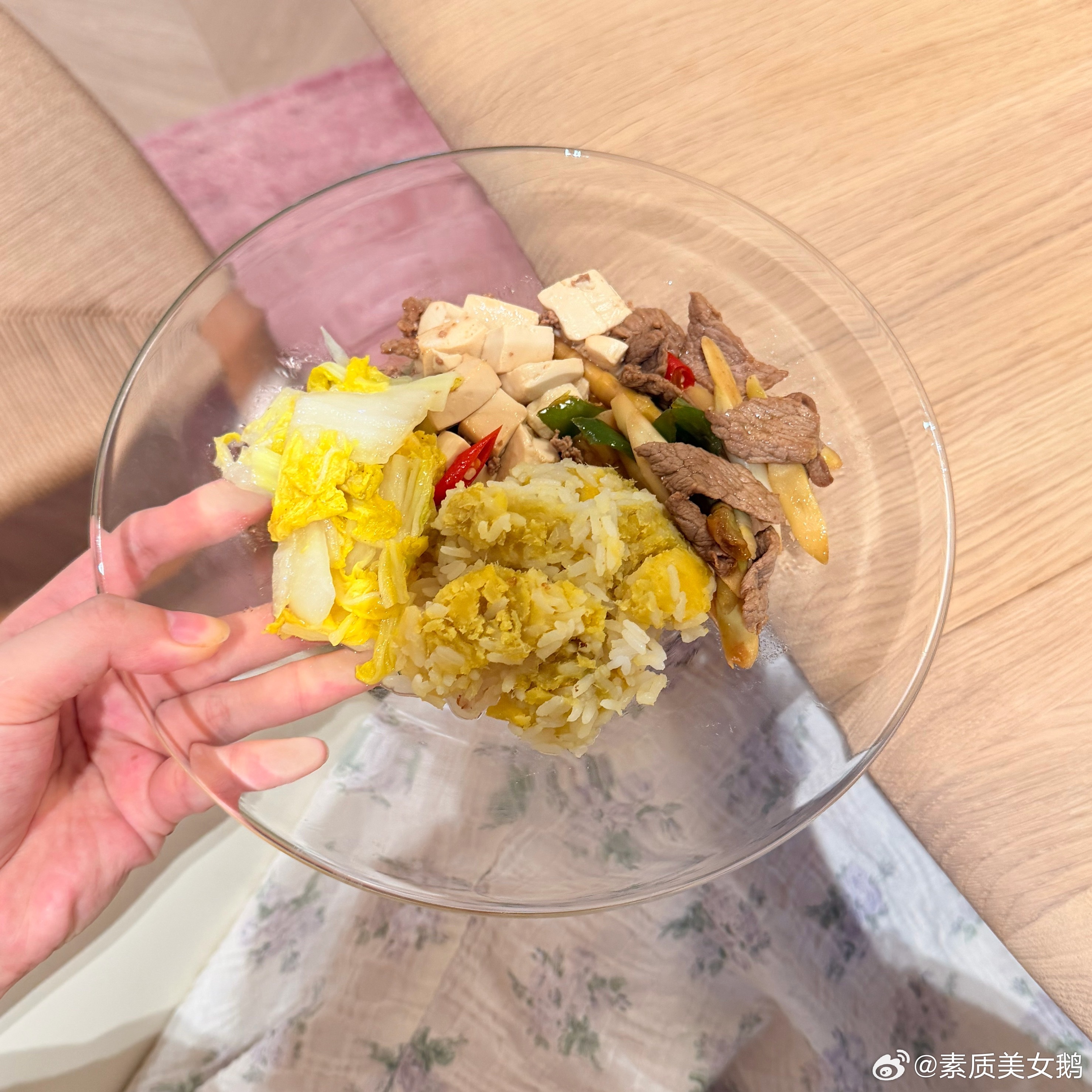 谁懂 很喜欢菜饭这样码起来吃特别香又容易控制量今天煮了红薯🍚 ​​​