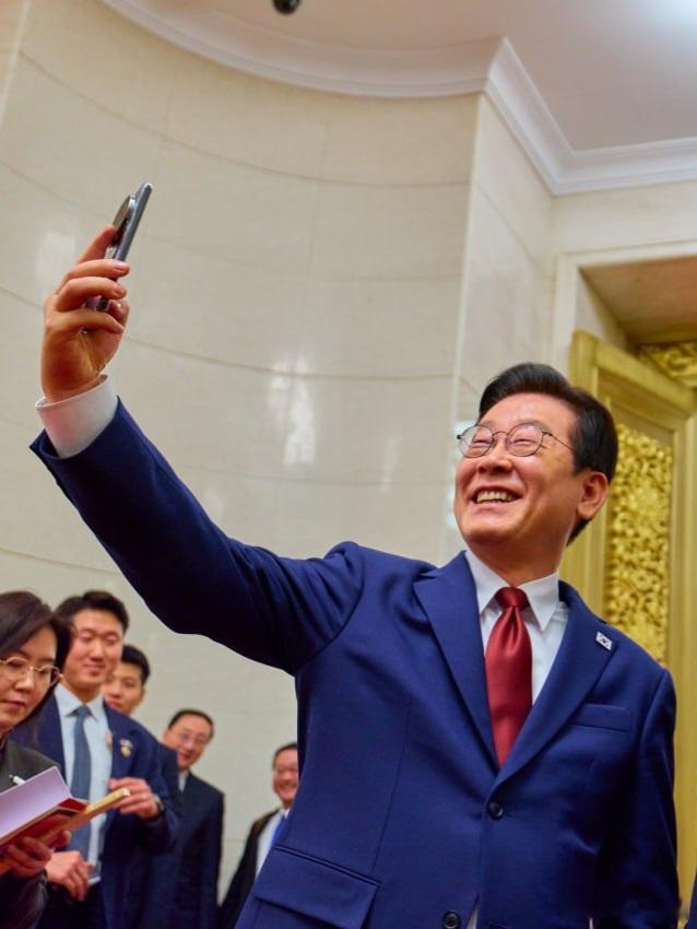 韩国总统李在明访华申请自拍 