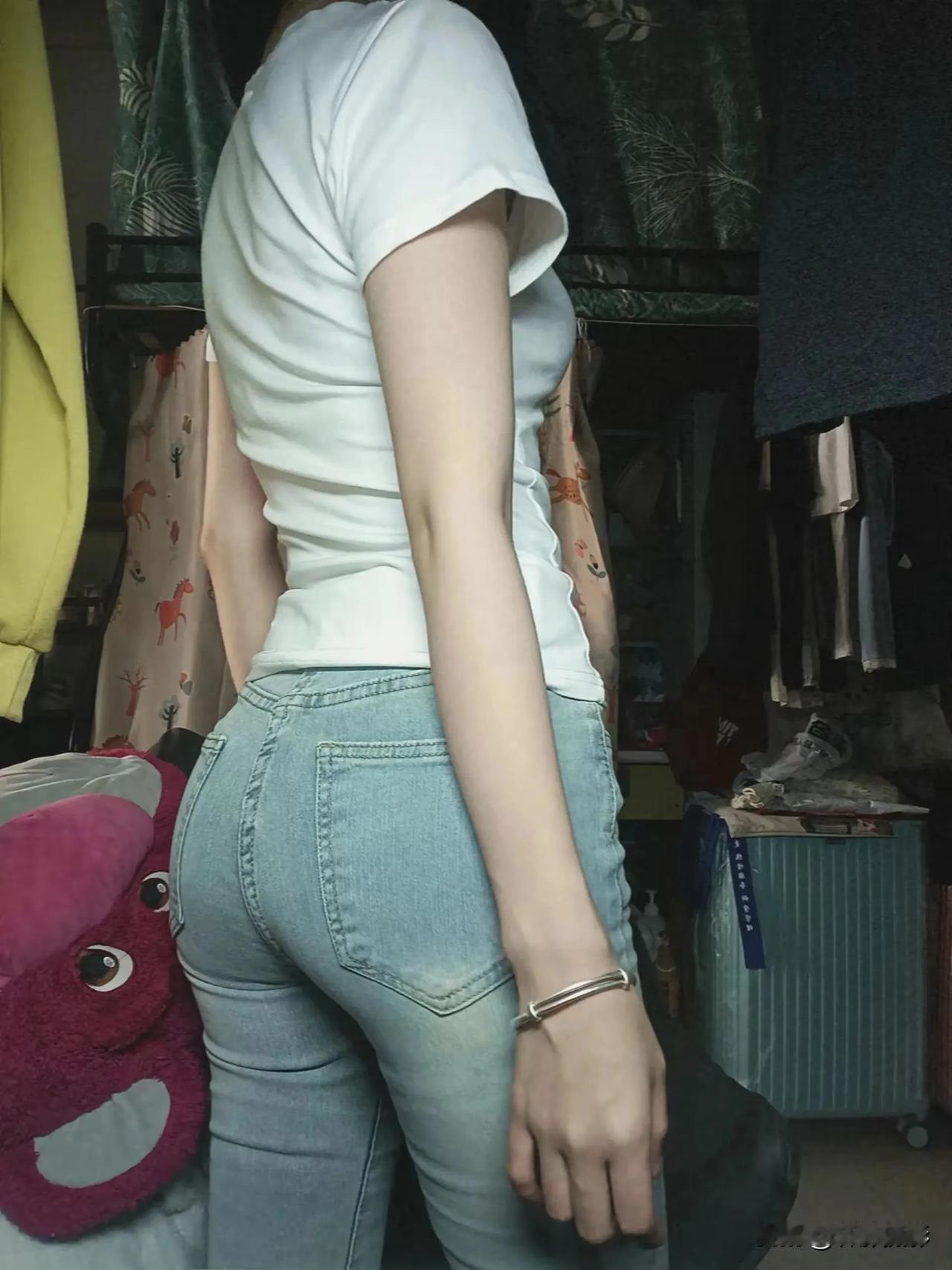 牛仔裤，性感又百搭