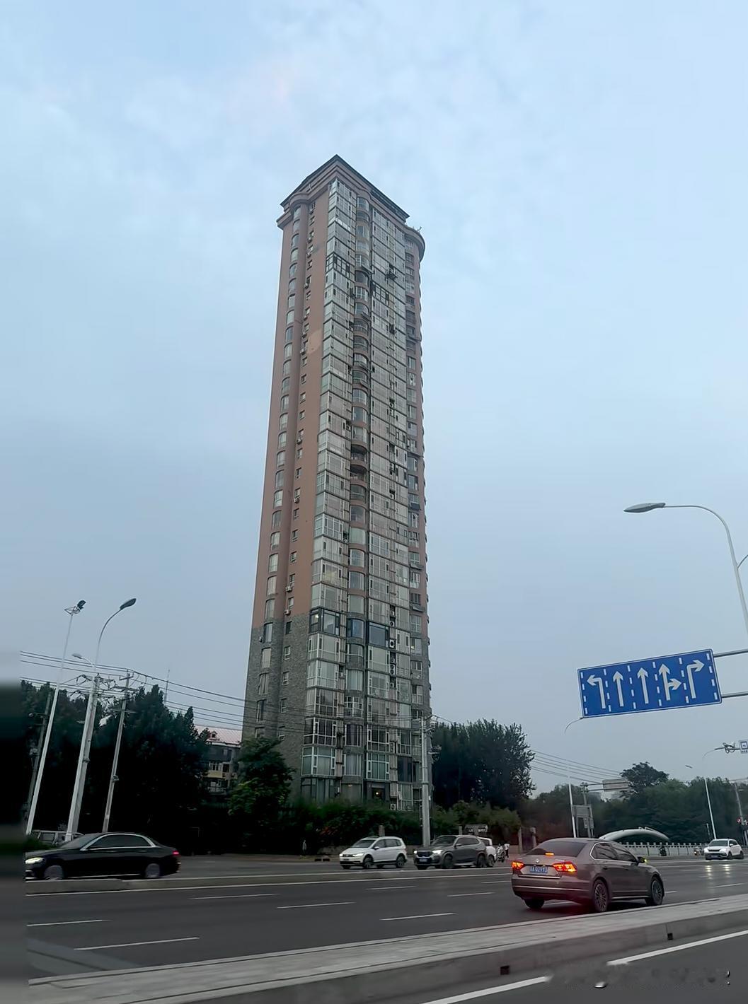 这是不是全石家庄最孤独的一个小区，只有一栋楼
