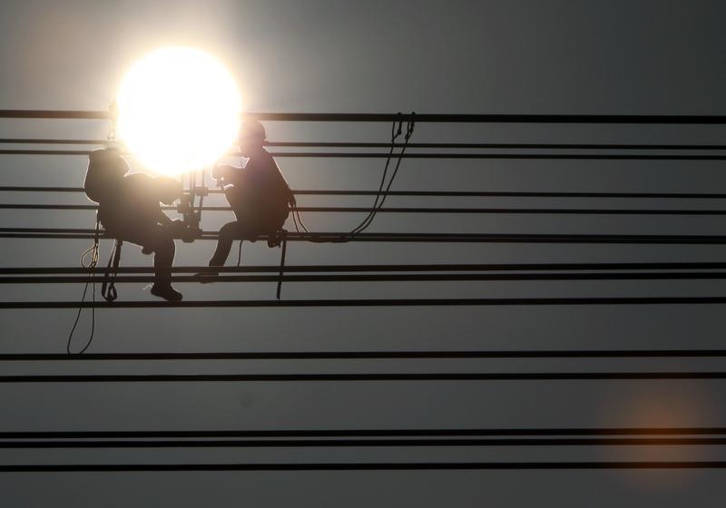 中国神华的“煤电化运”一体化模式、长江电力的世界级水利资产、国有大行的系统性重要