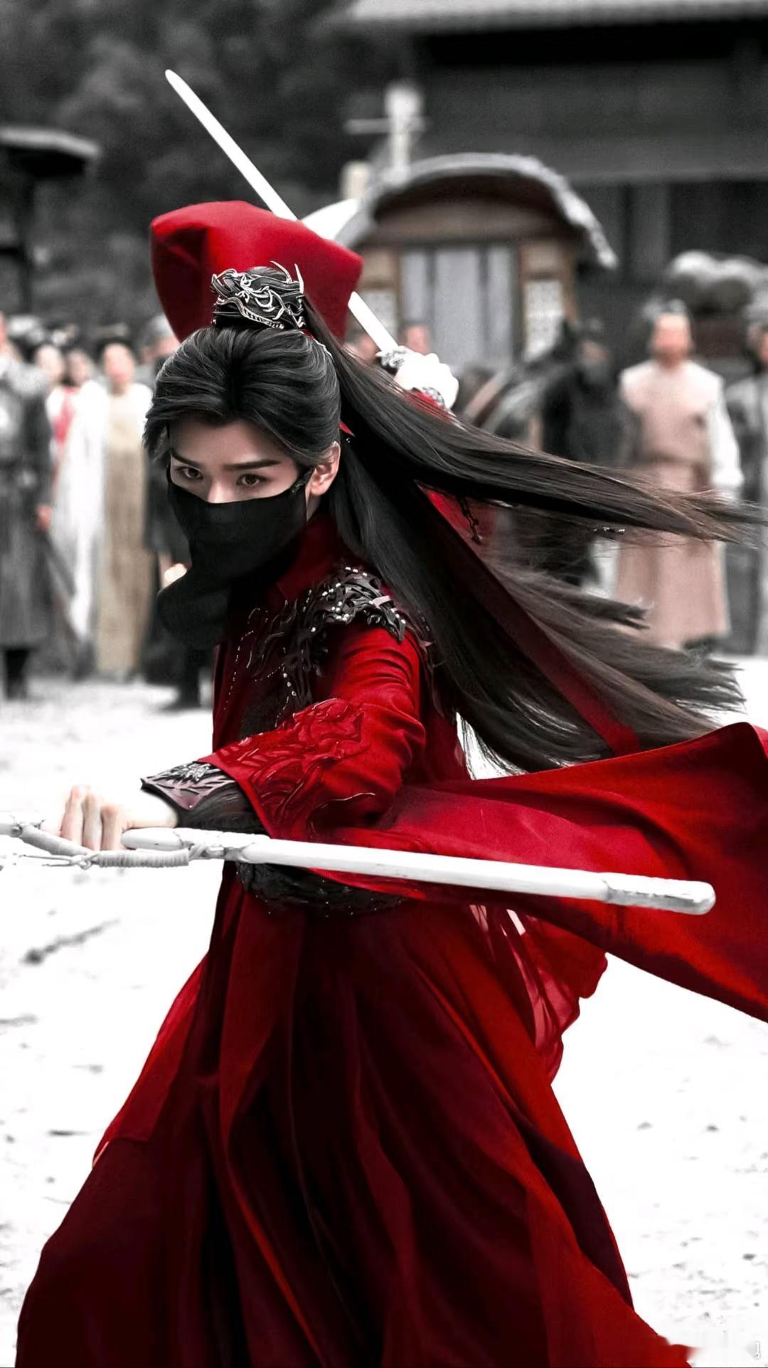 彭小苒说俊俊是非常自律的卷王，宵夜时间都是在看剧本学习，妥妥的自我驱动型卷王，龚