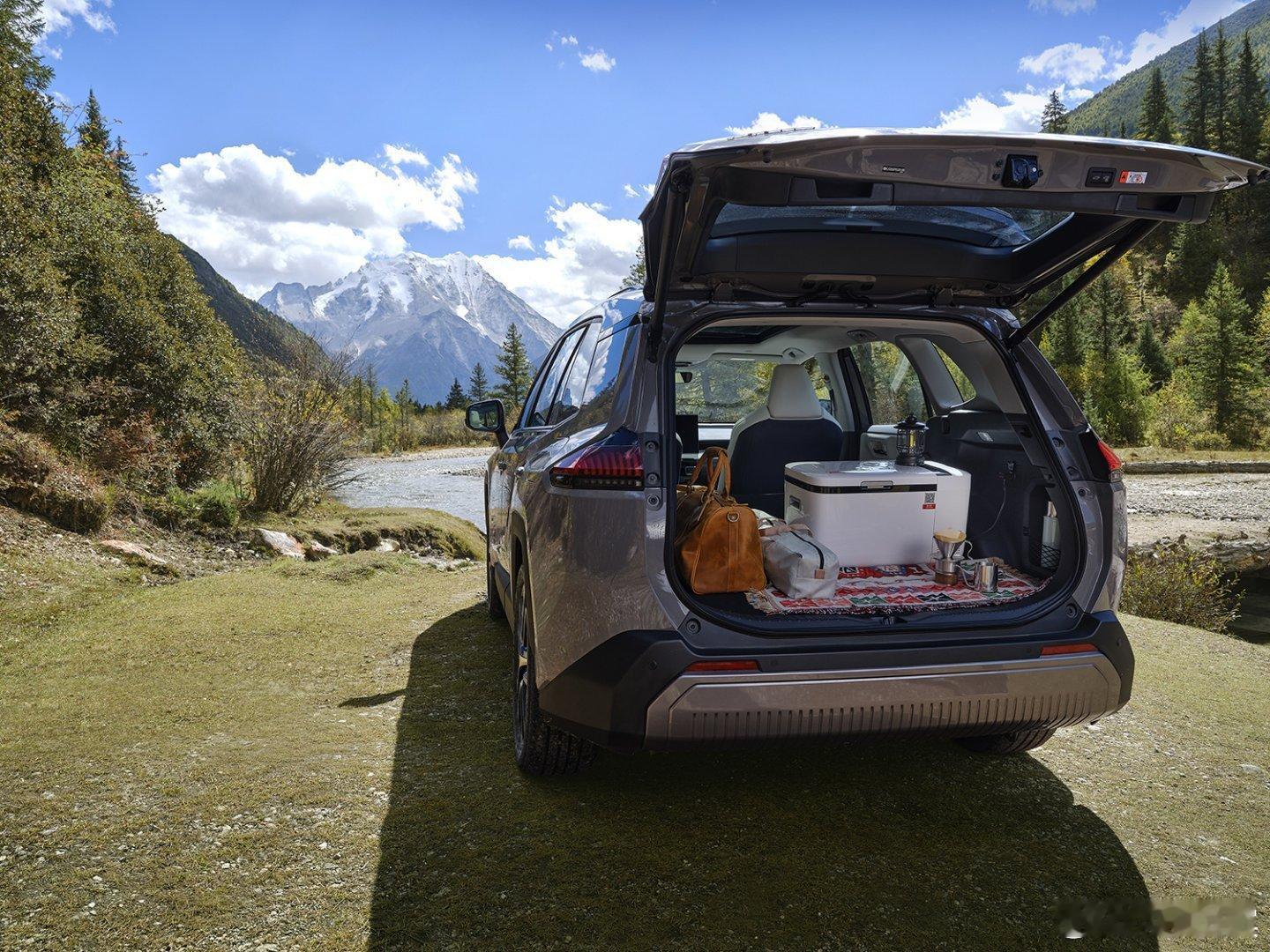 14万级全新威兰达到店丰田威兰达 14万级全新威兰达全面到店交付11月20日上市