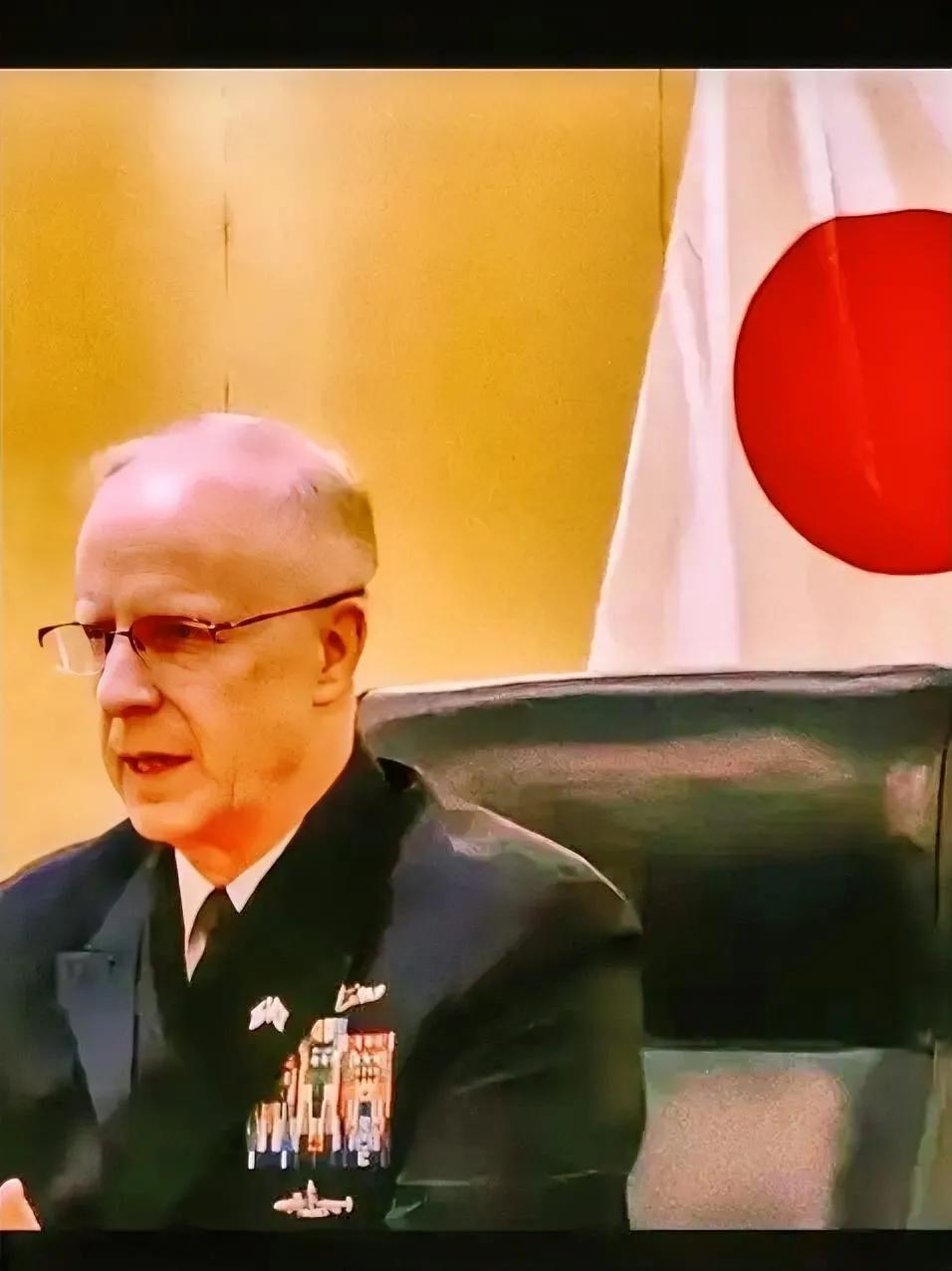 就在刚刚
美国海军作战部宣布了

正在日本访问的美国海军作战部长宣称，美海军对某