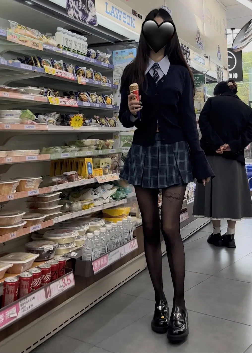 五一见面吧 我穿裙子 你带花