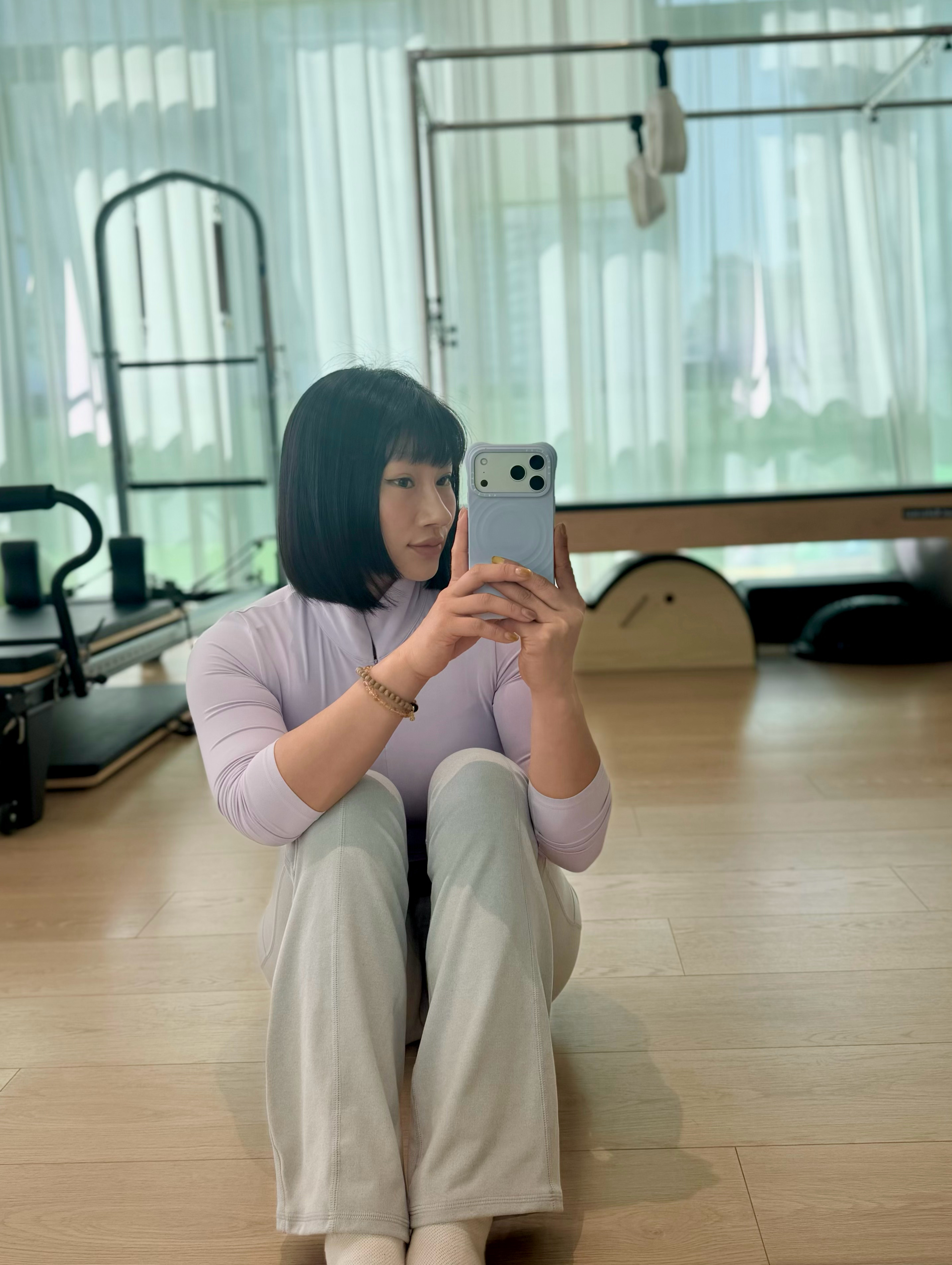 上完课在想是去练个球  还是健个身  然后选择来练了个腿