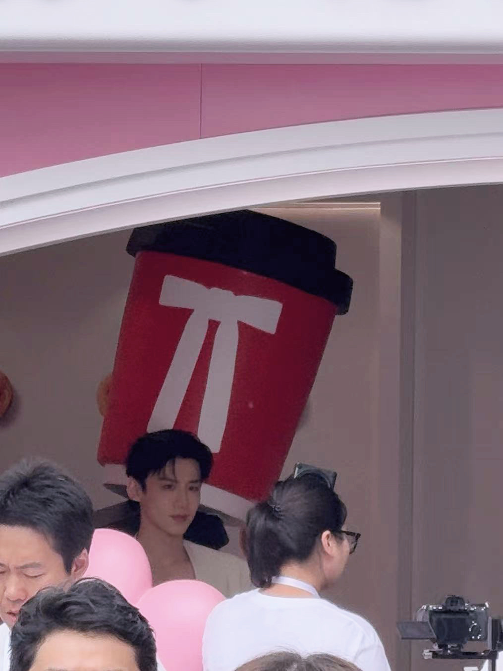 哥哥。原图直出仅调亮 