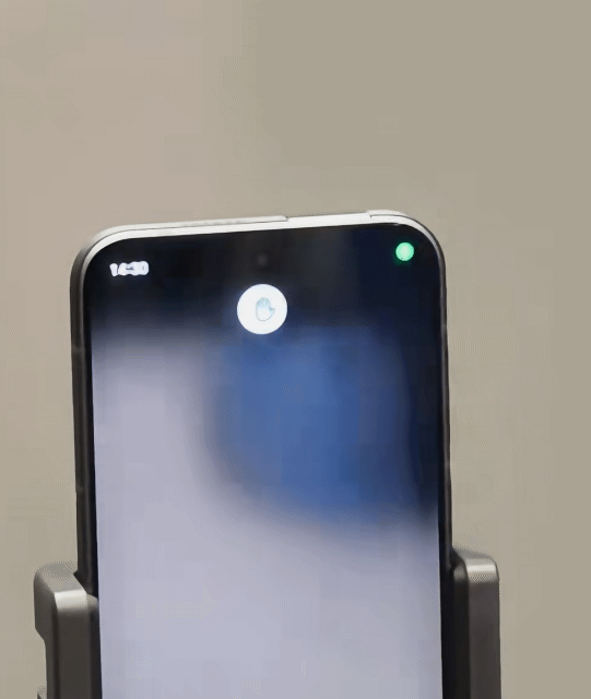 手机行业已经有很久没创新了，这次荣耀的机器人手机，带来了全新形态的手机。
创新在