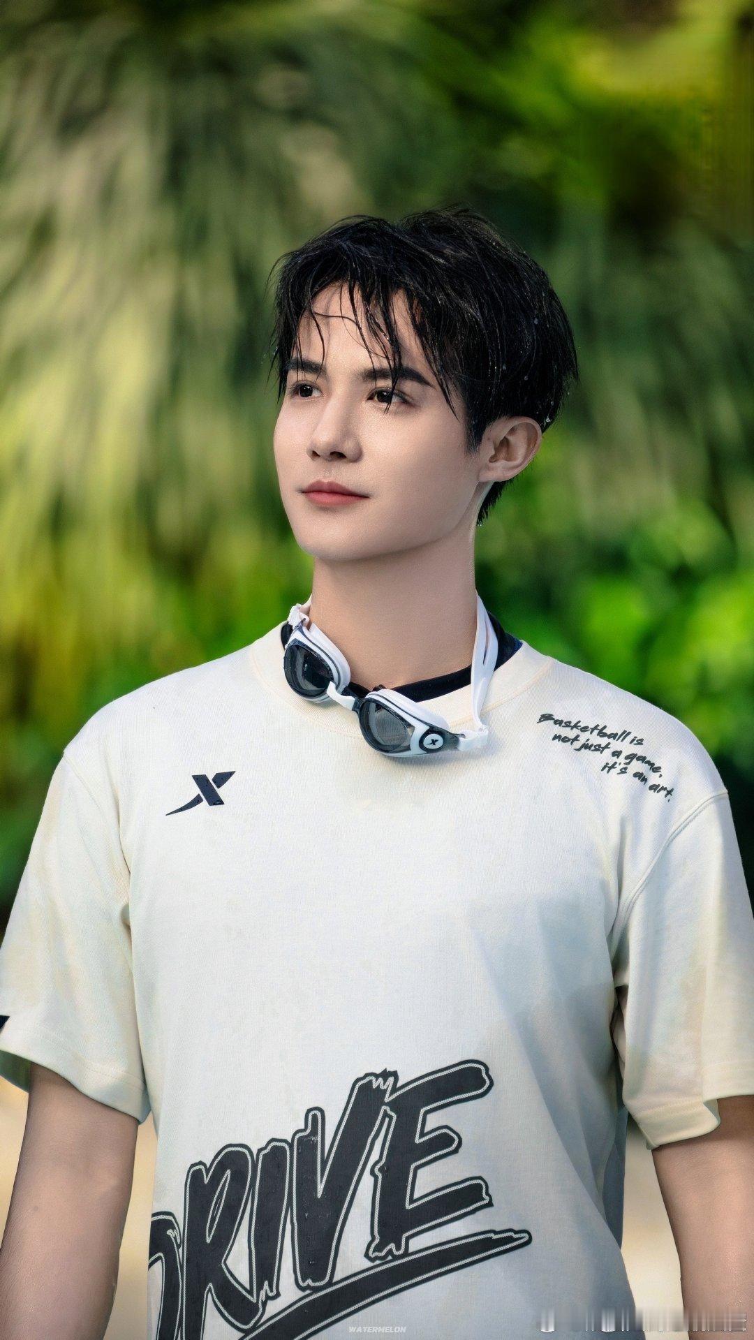 #郑业成 看我今晚横篮上分#这也太帅了吧，郑业成从一开始的篮球小白，到现在的主力