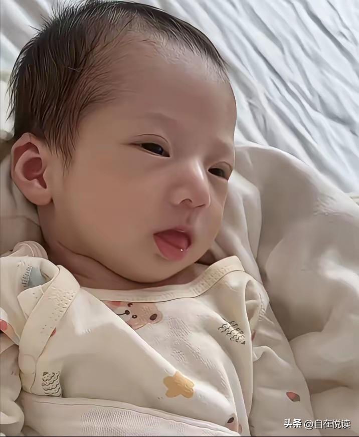 关于马筱梅
有个事不得不说

生前说俩口子
早就把宝宝大名起好了

是汪小菲起了