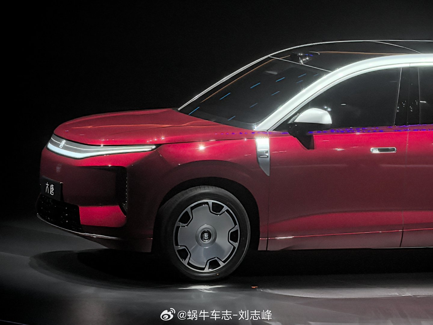 来！看看比亚迪大唐的造型车长近5.3m～ 