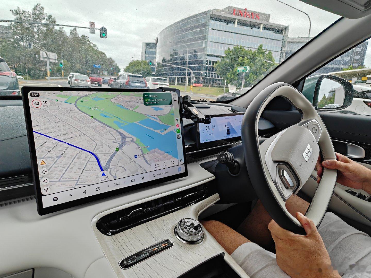 在悉尼感受一下右舵带CarPlay的吉利EX5~range说