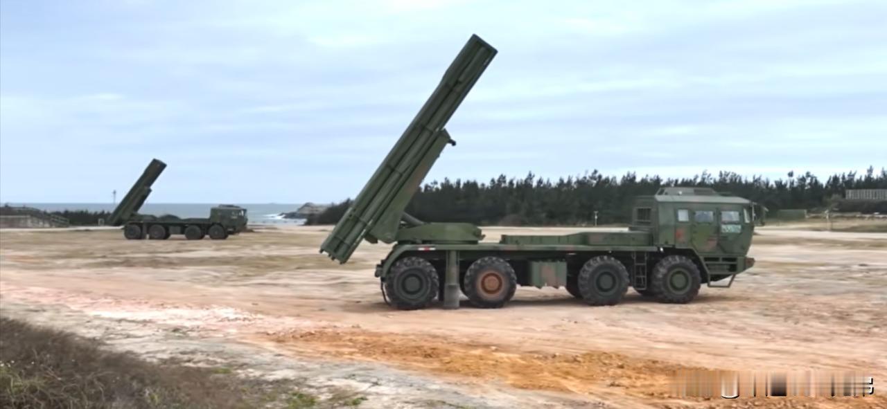 2025年12月30日下午解放军东部战区陆军某集团军炮兵旅，191型箱式远程火箭