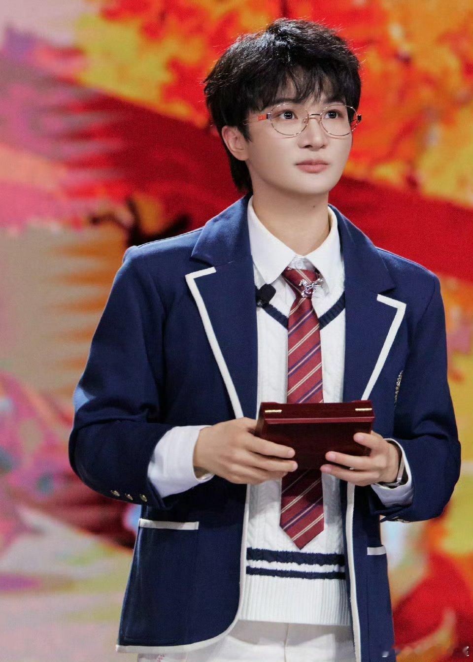 周深VOGUEMAN二月刊封面[2026.02.13]🌟百花迎春✨节目官宣网页