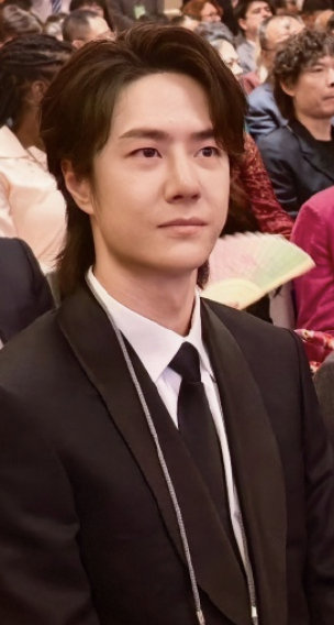 王一博央视特写镜头 我的偶像上新闻联播了王一博央视特写镜头，我的偶像上新闻联播的