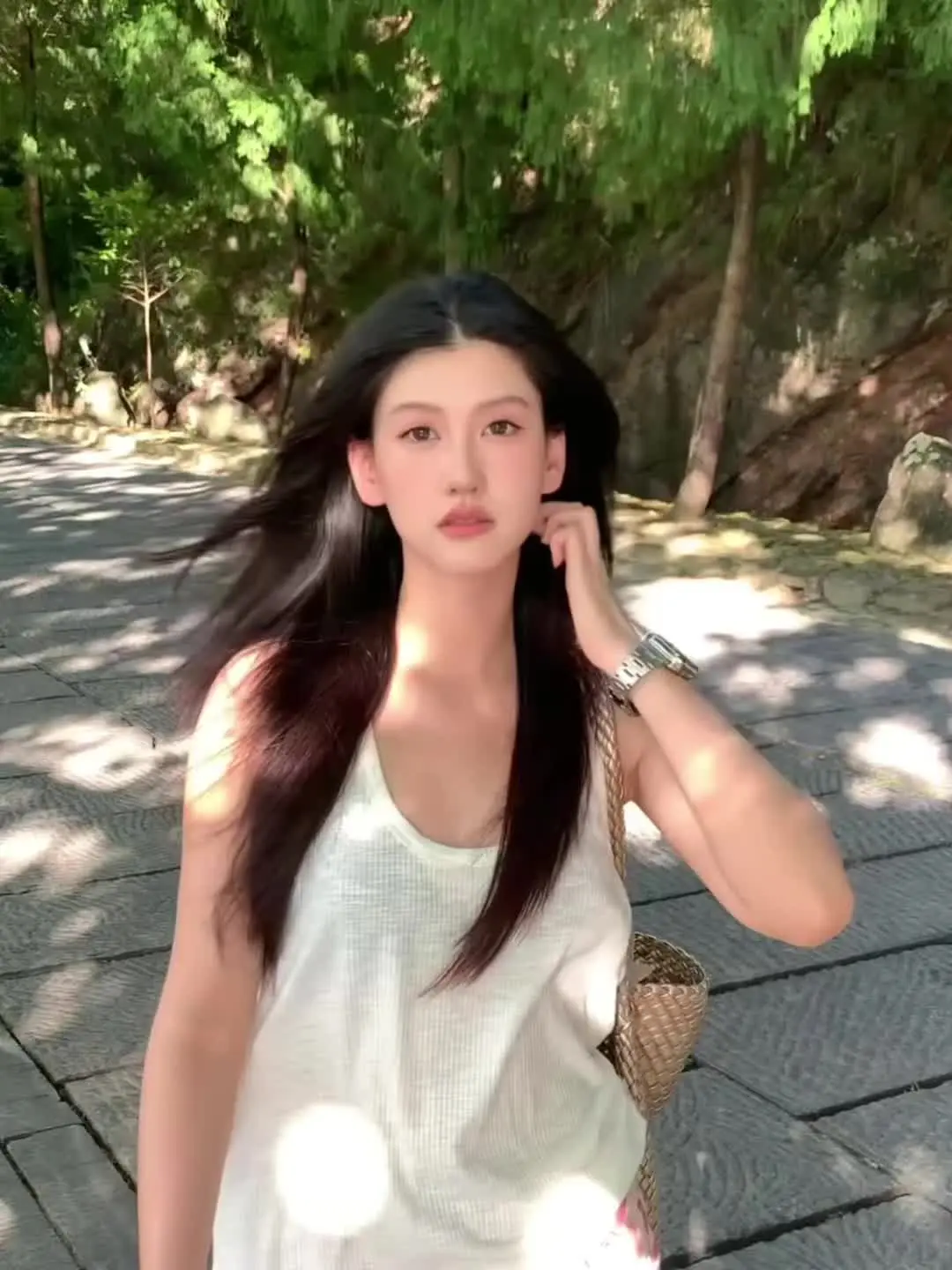 人与自然 回老家吸氧咯