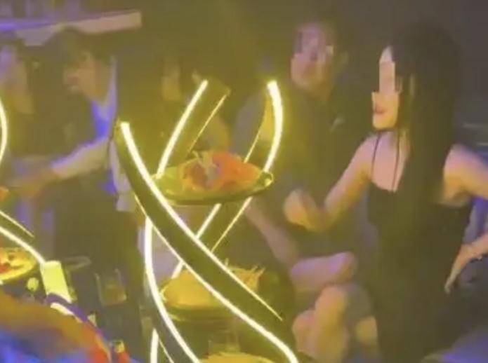 浙商资产管理公司的几名管理层存在接受高档宴请以及KTV有偿陪侍等行为。