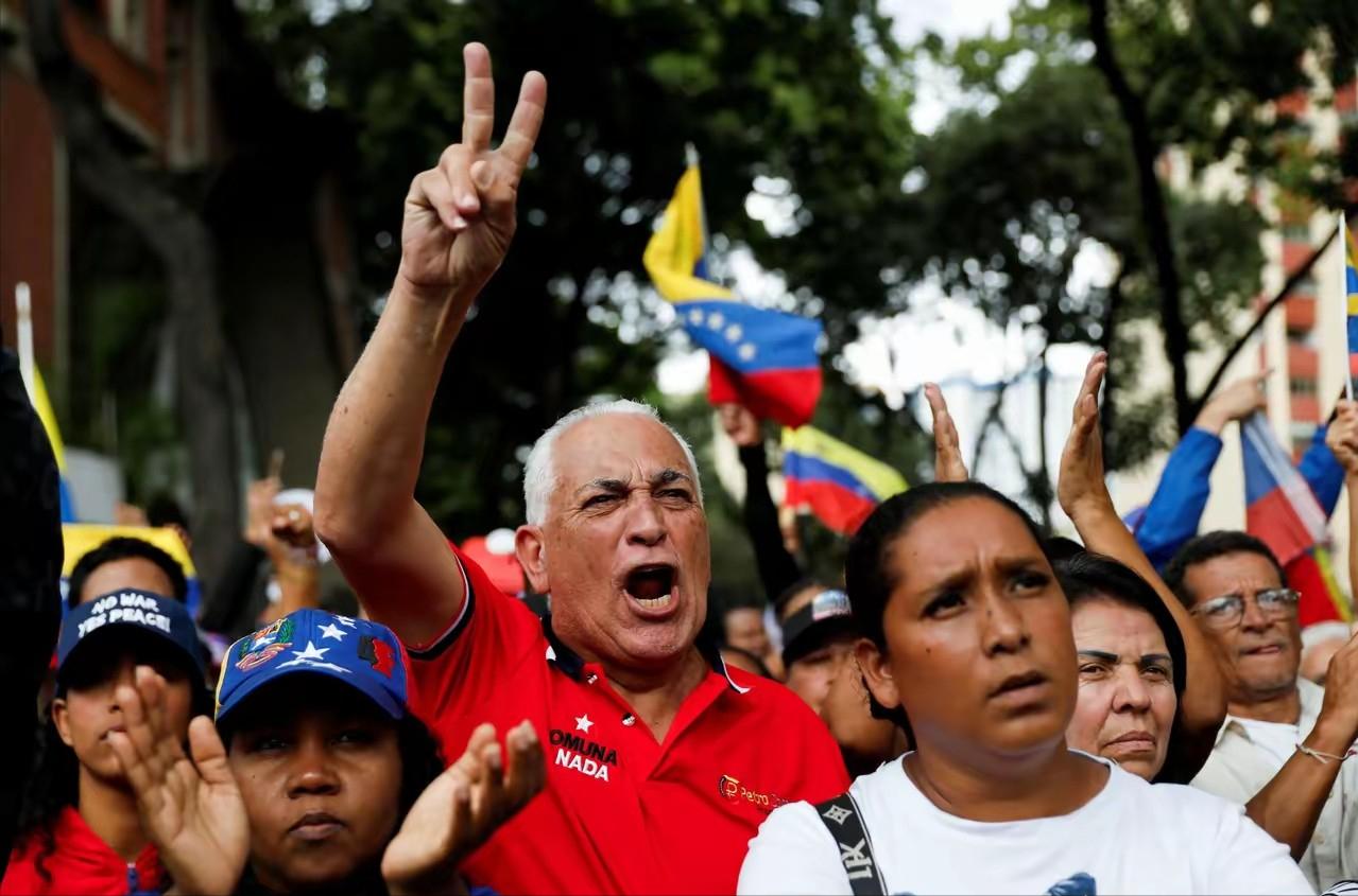 老话常说可怜之人必有可恨之处，委内瑞拉民众就是鲜活写照。
早前马杜罗遭遇挟持，当