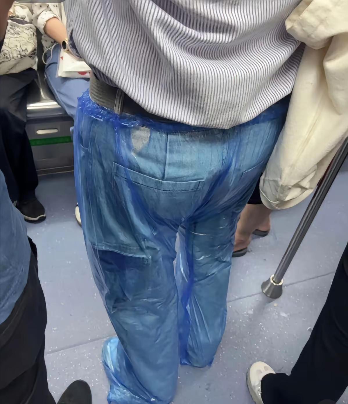 这是什么穿搭？头一回见！