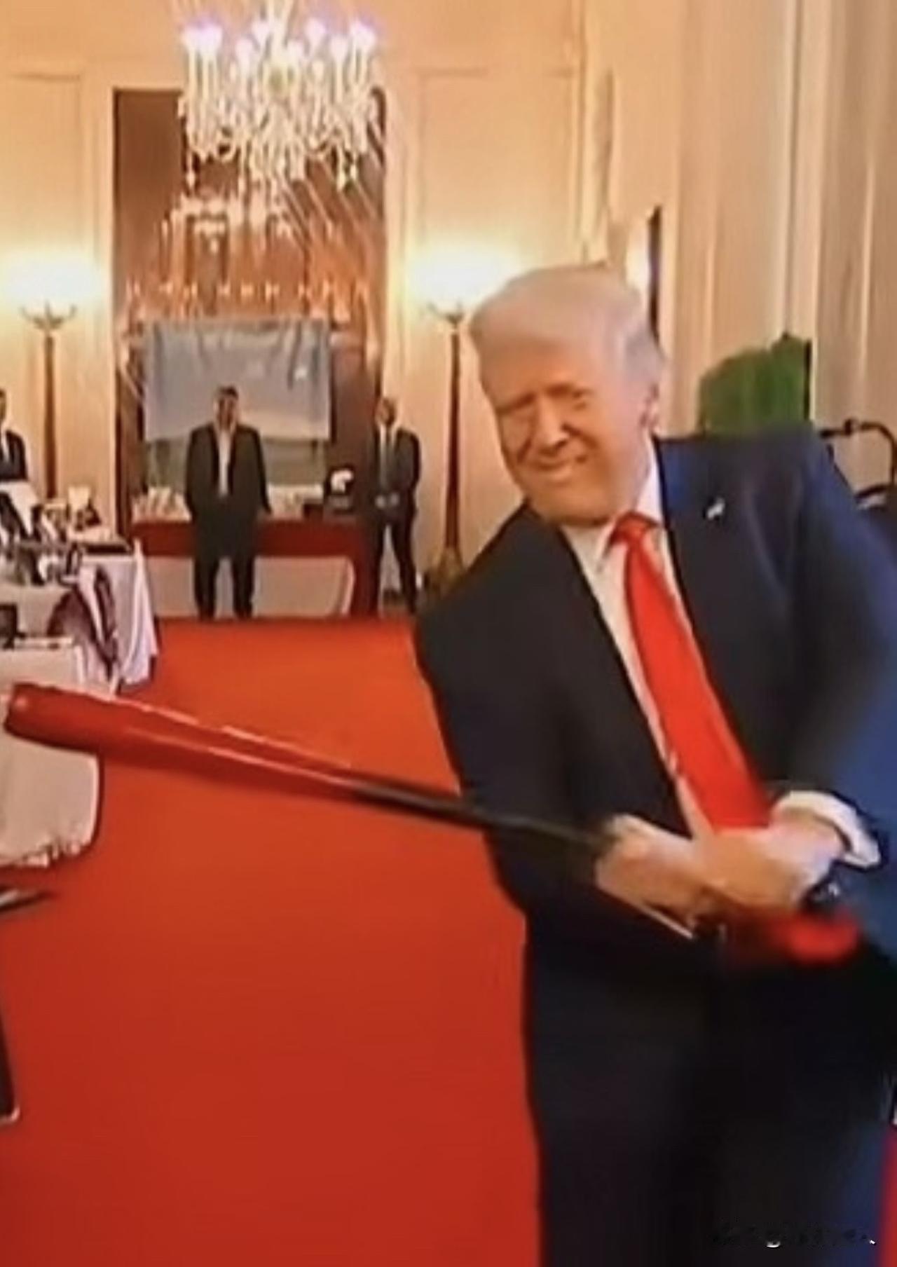 新思维：我就喜欢特朗普的“任性”。

网络上，有些网友把特朗普隐喻为：或“董卓”