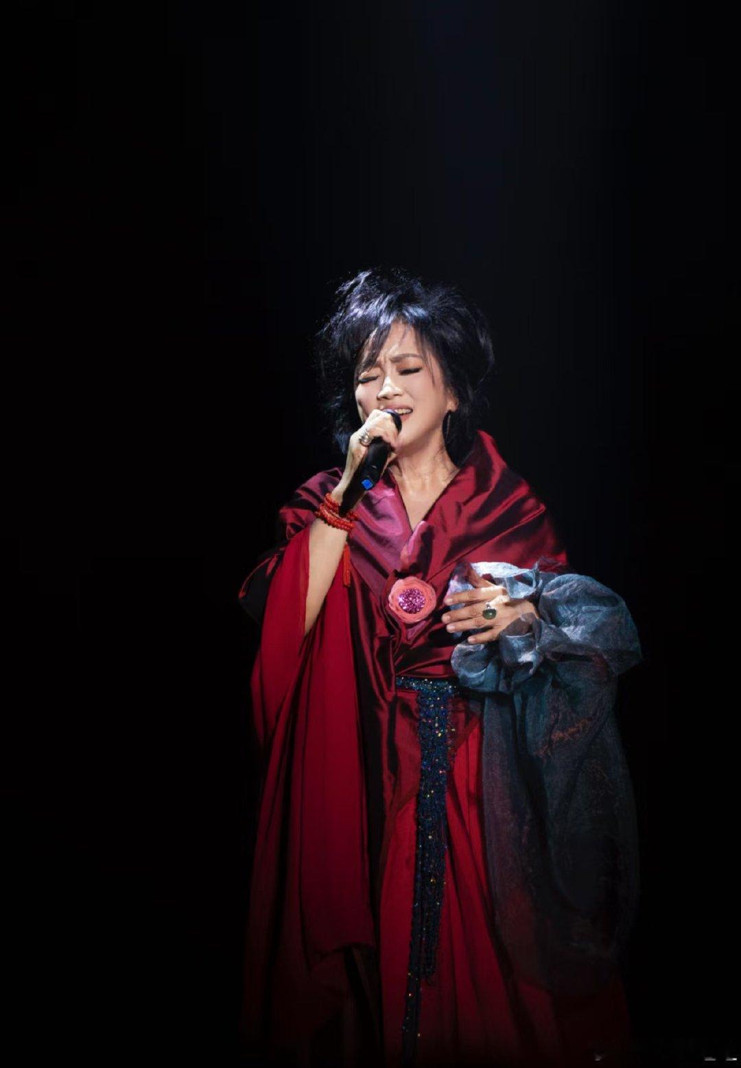 歌手第一轮排名齐豫帮唱两首歌齐豫独唱儿歌齐豫独唱《外婆的澎湖湾 + 光阴的故事》