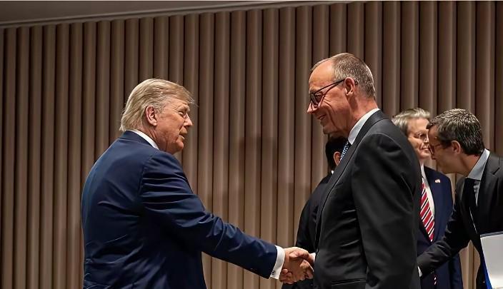 德国总理默茨建议美国放弃整个欧盟，只选择德国合作。默茨表示，如果美国不愿与欧盟建