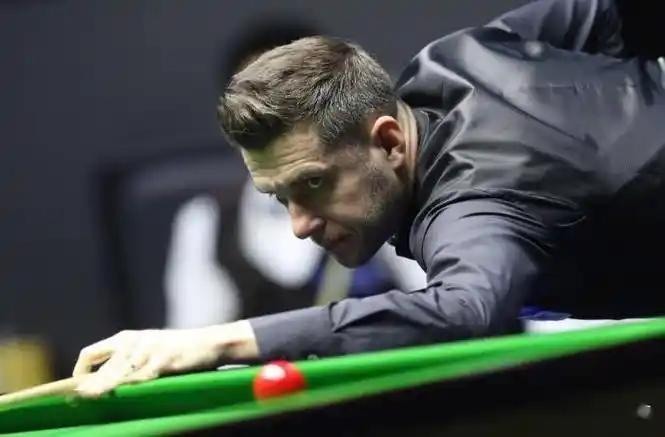 10-8，10-4斯诺克疯狂一夜！希金斯反杀塞尔比，赵心童打崩韦克林！四强出炉！