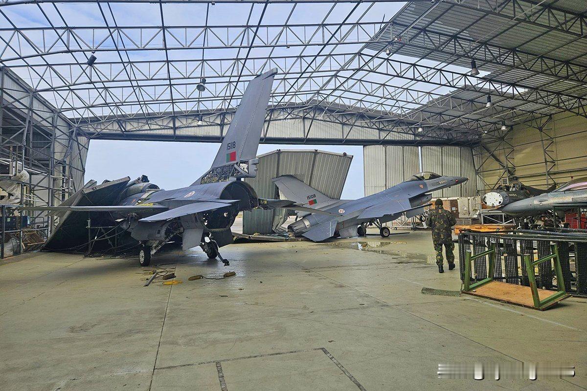 🇵🇹“克里斯汀”风暴摧毁葡萄牙F-16战斗机机库

“克里斯汀”风暴对葡萄牙