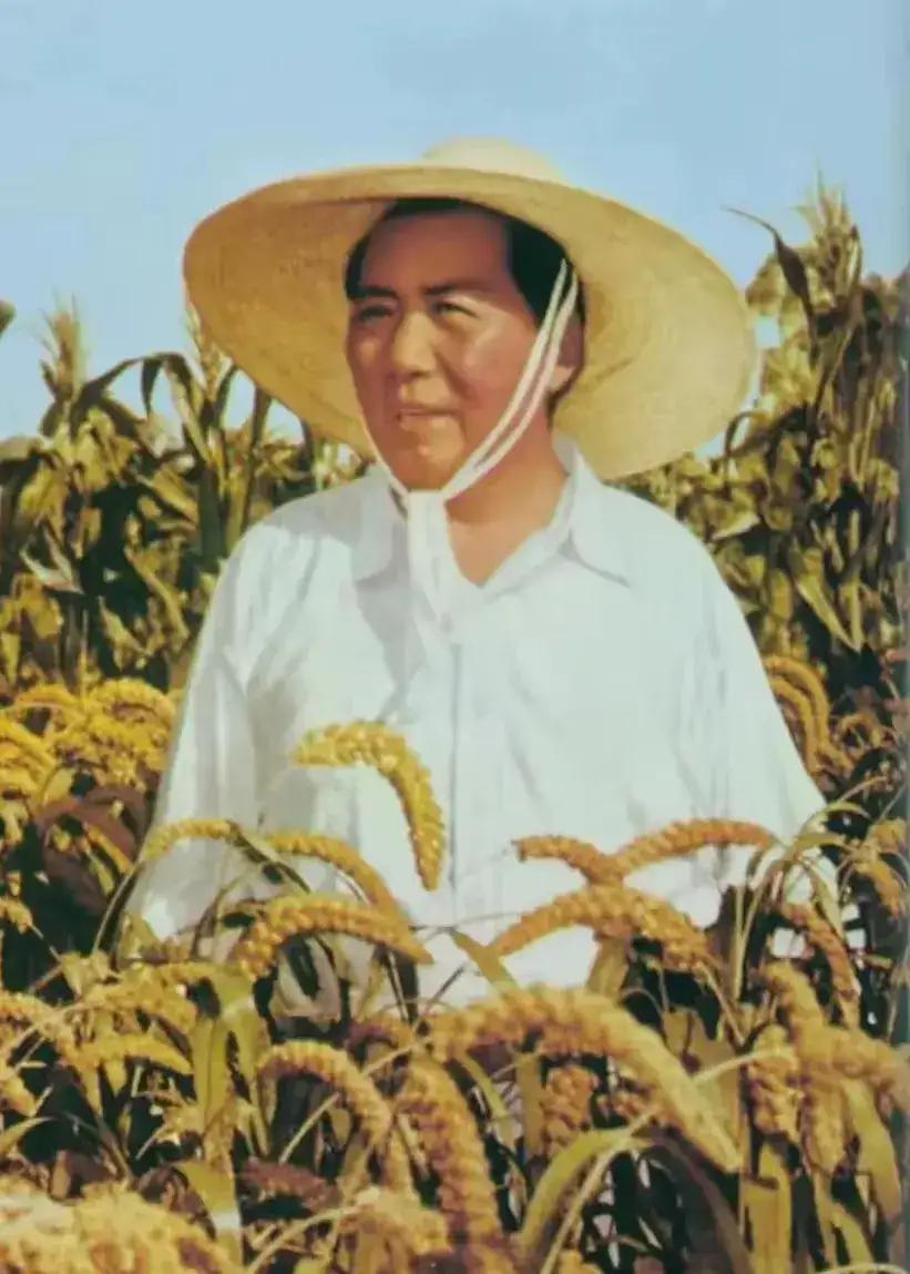 毛主席最伟大的历史功绩是什么毛主席的功绩很多，都很伟大，说三天三夜都说不完！建立