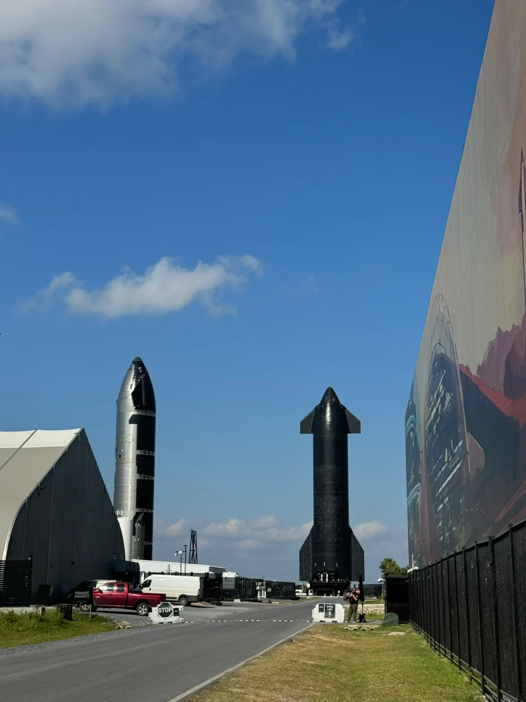 来看看马斯克的Space X大火箭们