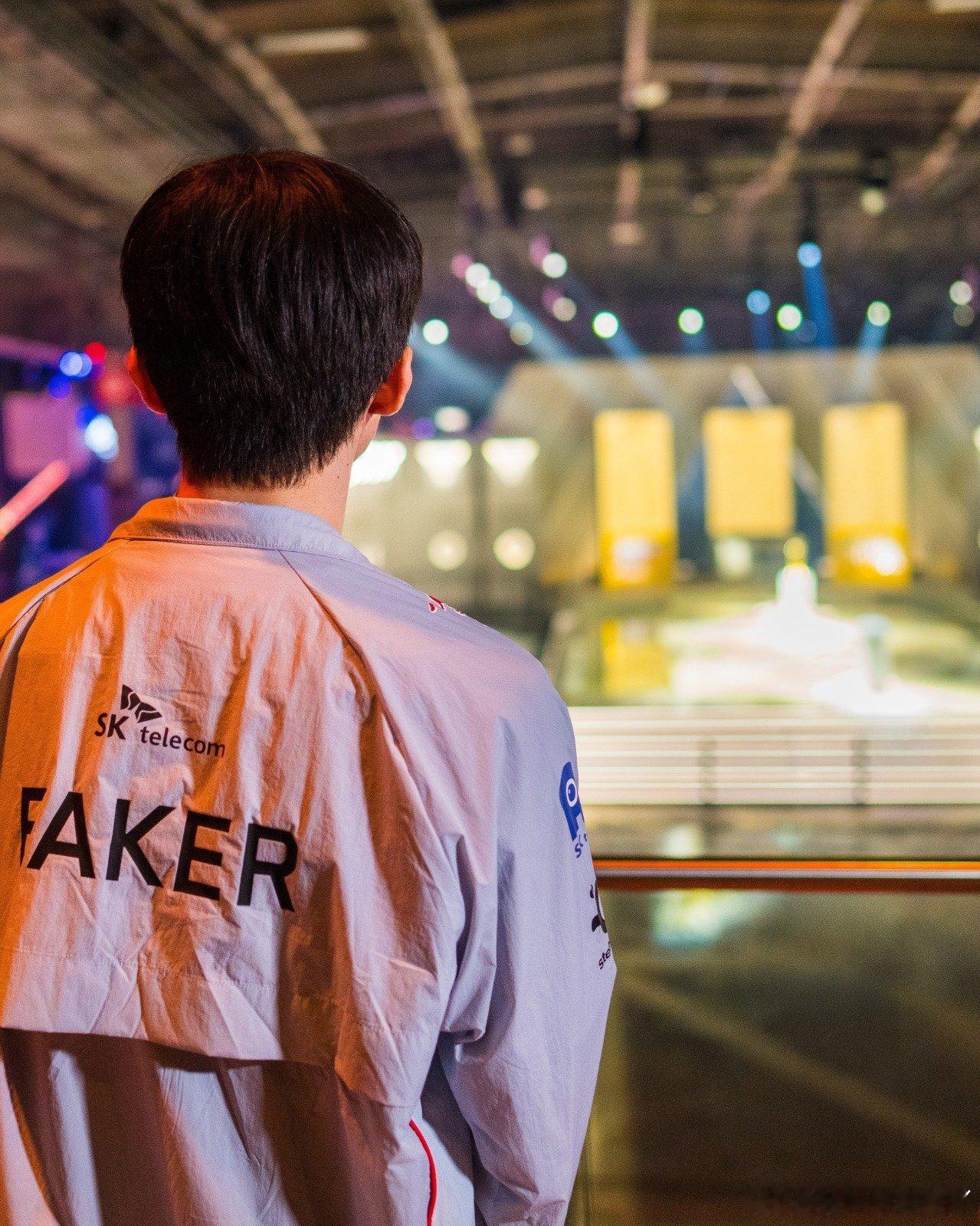 faker 又一次将他的名字刻在EWC历史上。 