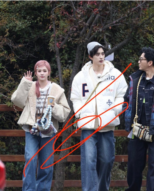 白鹿敖瑞鹏今日同框 白鹿粉发羊羔毛look 白鹿敖瑞鹏今日同框，白鹿粉发羊羔毛l