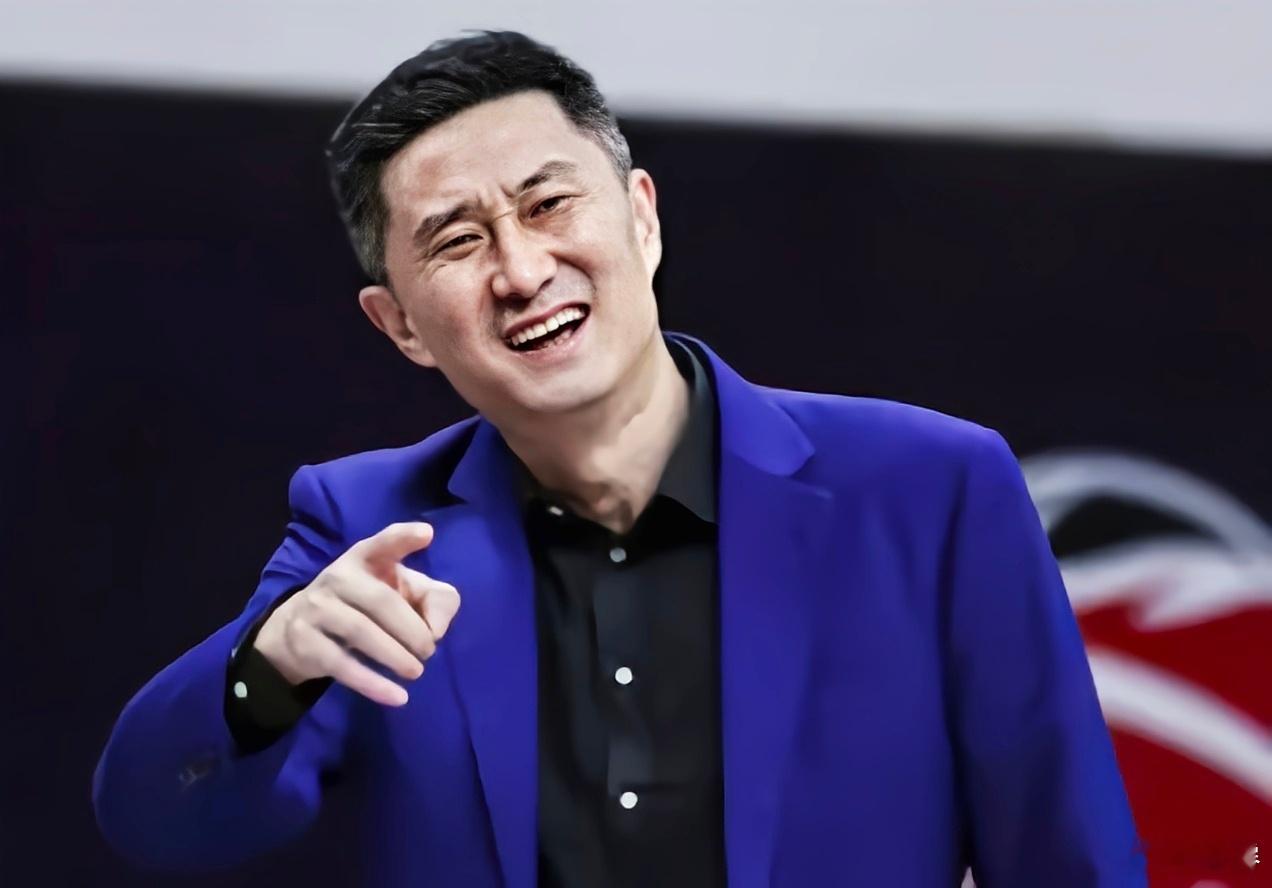 这俩失误把揣兜里的胜利又拿出来过过风，杜导得气炸了 北控男篮vs广东男篮