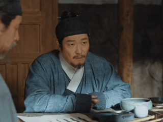 家业六合墨燃了一合又一合本来以为制墨成功是圆满结局，没想到要以八爷的离世收尾，为