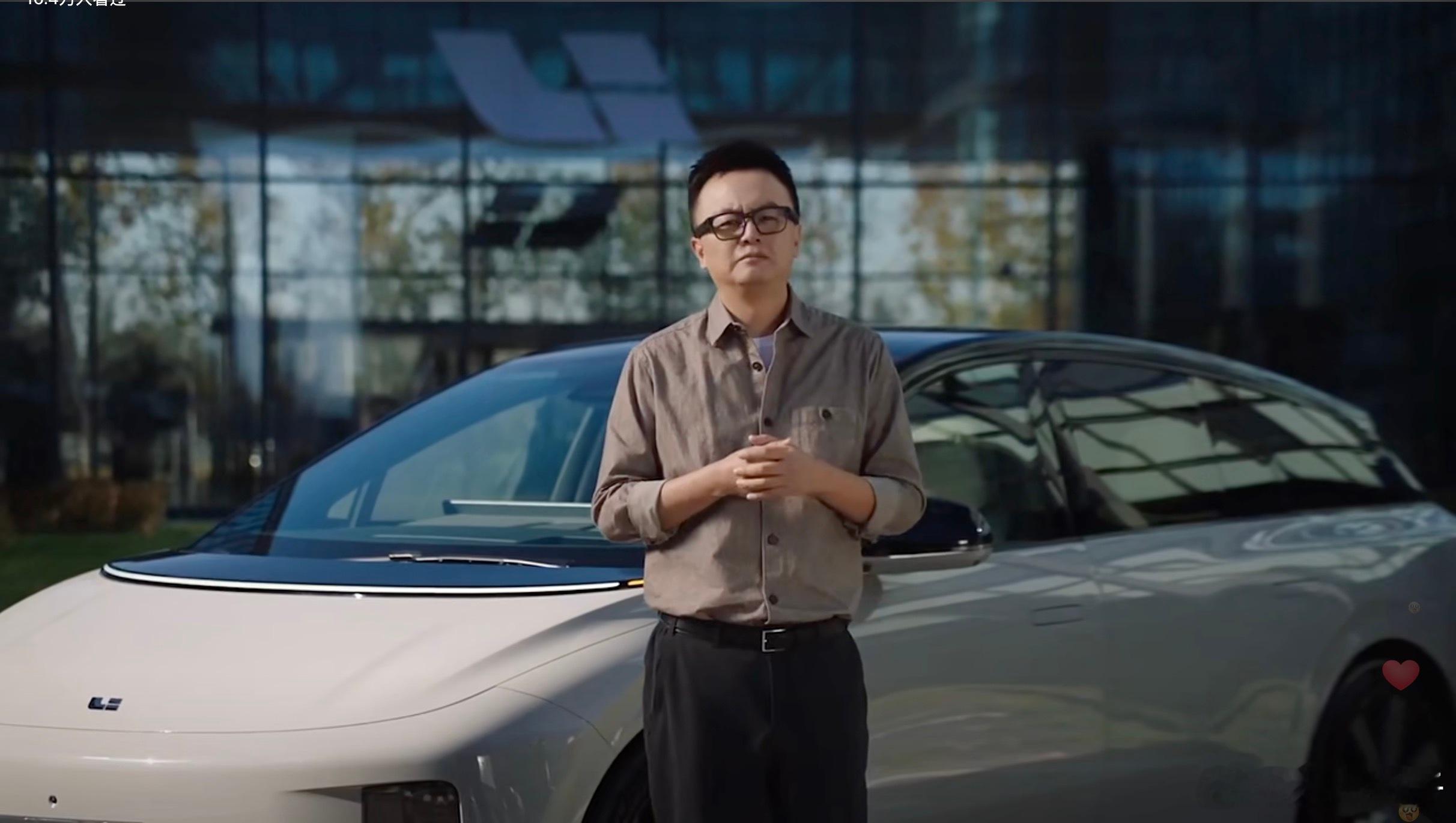 你别说，抠厂的发布会虽然在公司拍，省钱，但画面挺好，转场简单好用。比老大哥拍的高