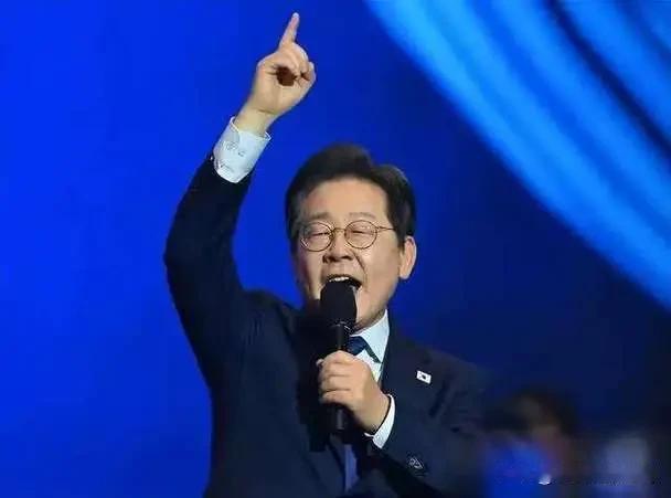 李在明的“逢源战略”见效了
据韩联社最新消息，5月份韩国出口数据相当亮眼：
1、