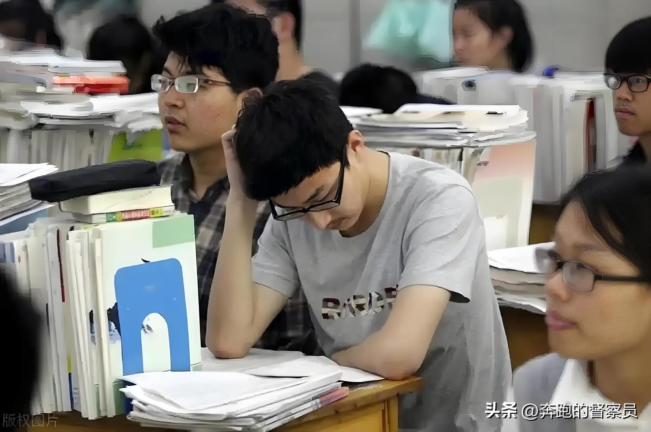 被严重低估的黄金专业！别人说建筑凉了，为何建筑管理越熬越值钱？
当下行业最撕裂的