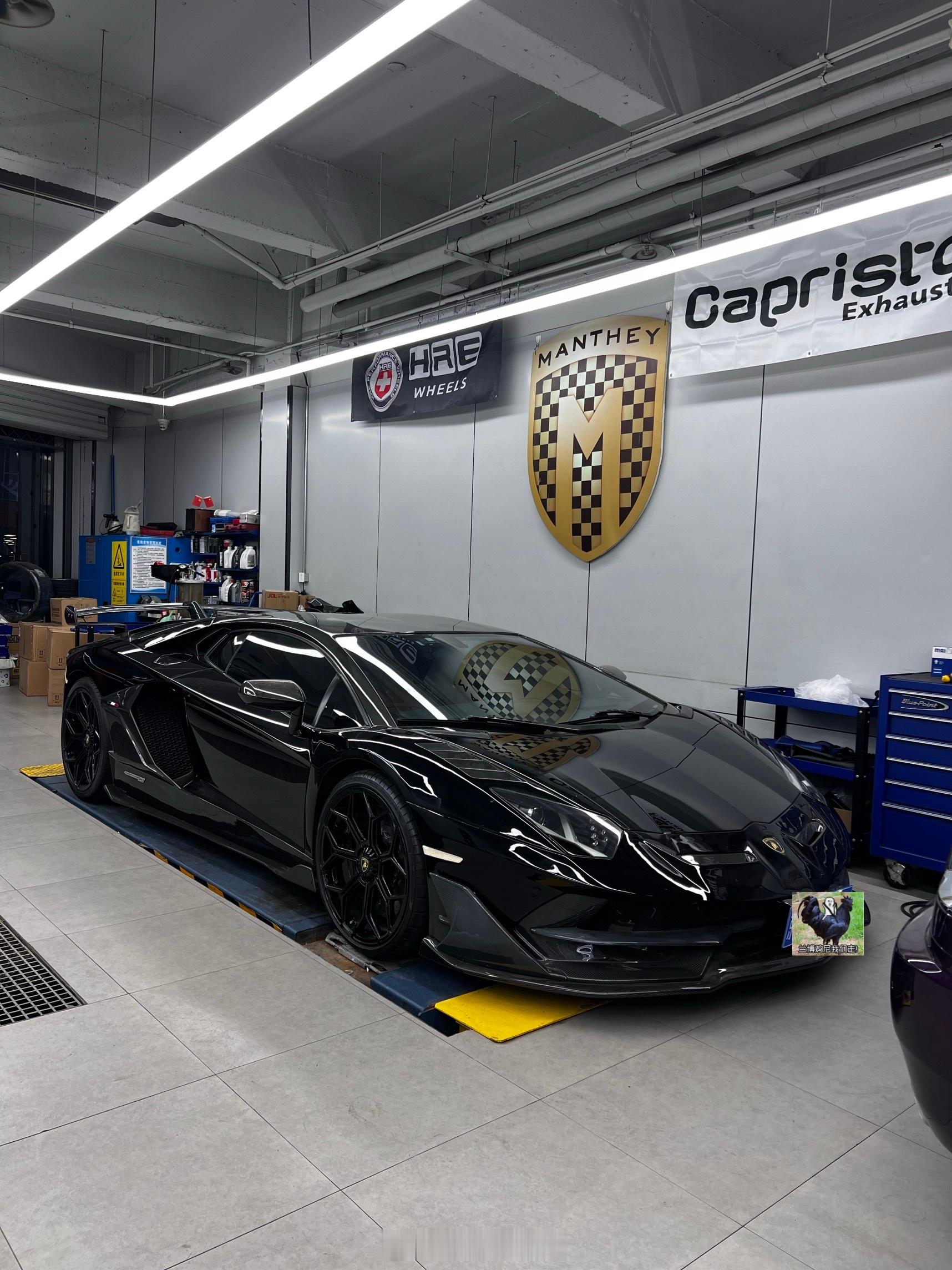 兰博基尼大牛升级SVJ套件🔥防火措施很到位… ​​​