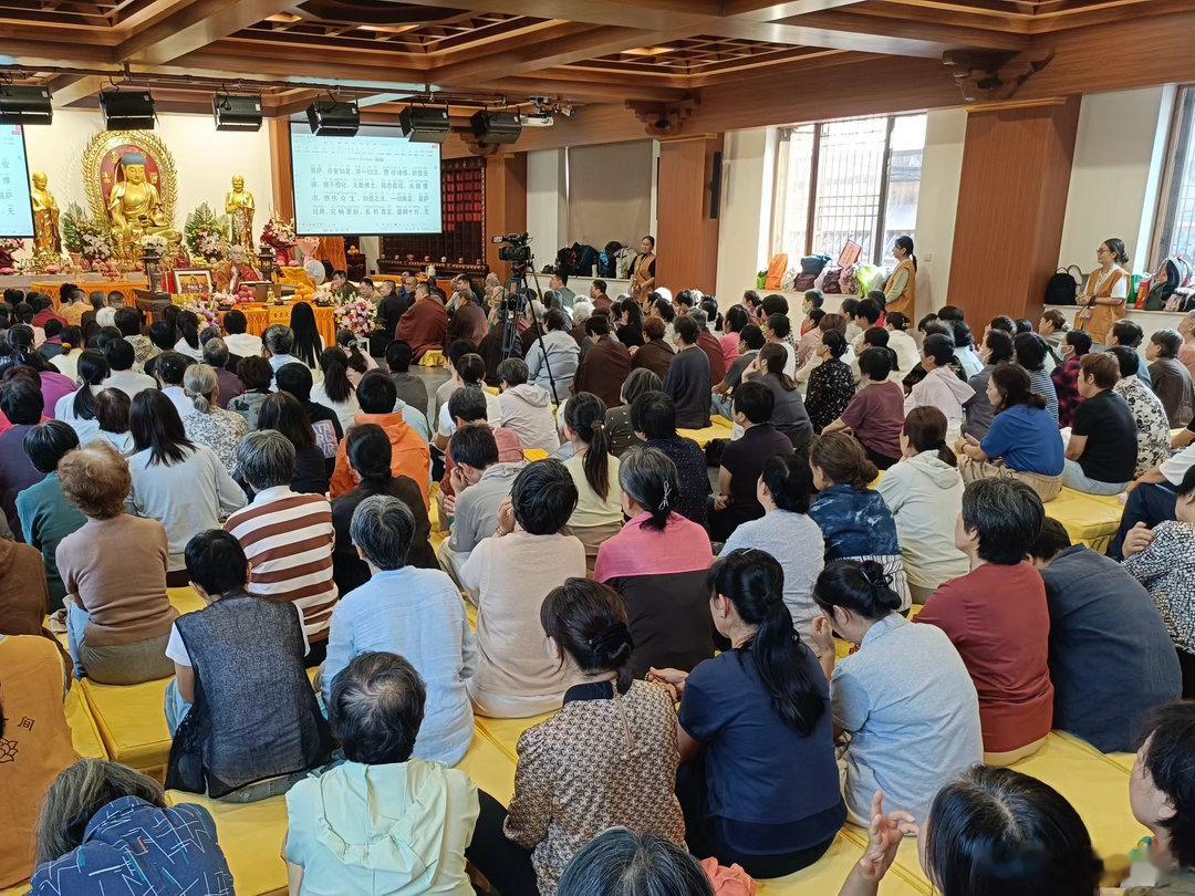 北京居士林无量寿经第十三四五六讲，讲到为什么本经的序分中云集了这么多的法身大士菩