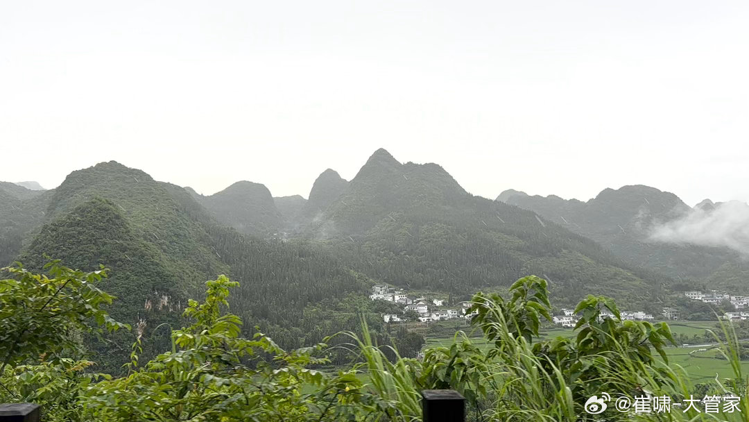 徐霞客老师说：天下山峰何其多，唯有此处峰成林。我说：徐老师说得对啊 兴义·万峰林