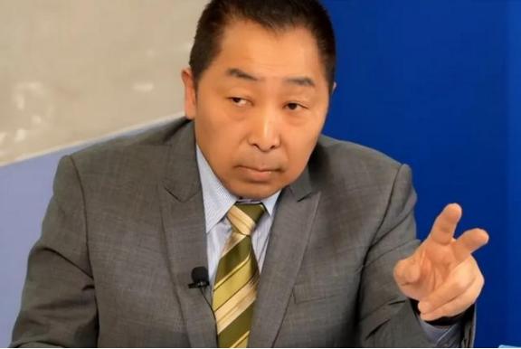 [浮云]台湾名嘴唐湘龙说：“无论是日本、菲律宾、还是越南，和中国产生矛盾的时候，