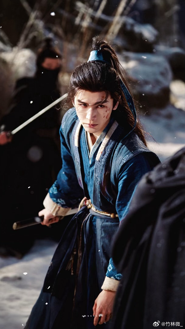 严屹宽张凌赫舅甥的权威张凌赫和严屹宽同框也太帅了吧！舅甥俩颜值都这么能打，看着真