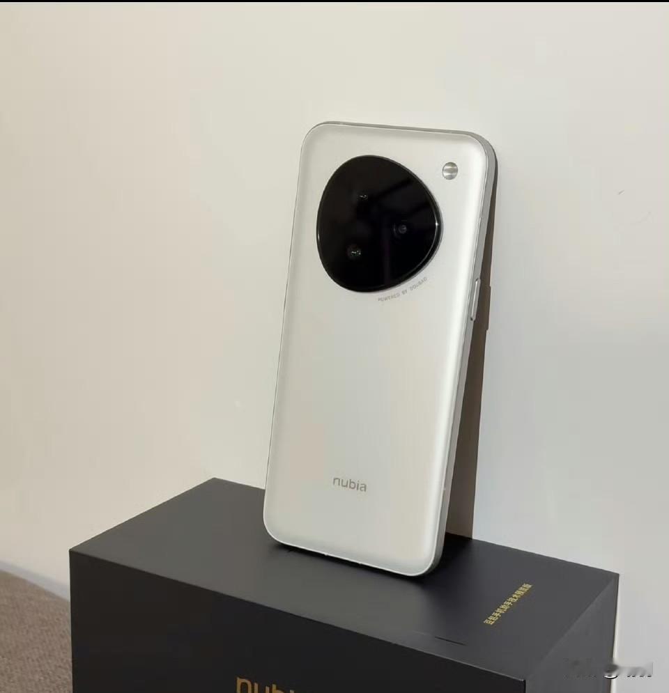 豆包手机
不仅微信登录不了
支付宝使用也有诸多bug
豆包手机AI功能
或许比市