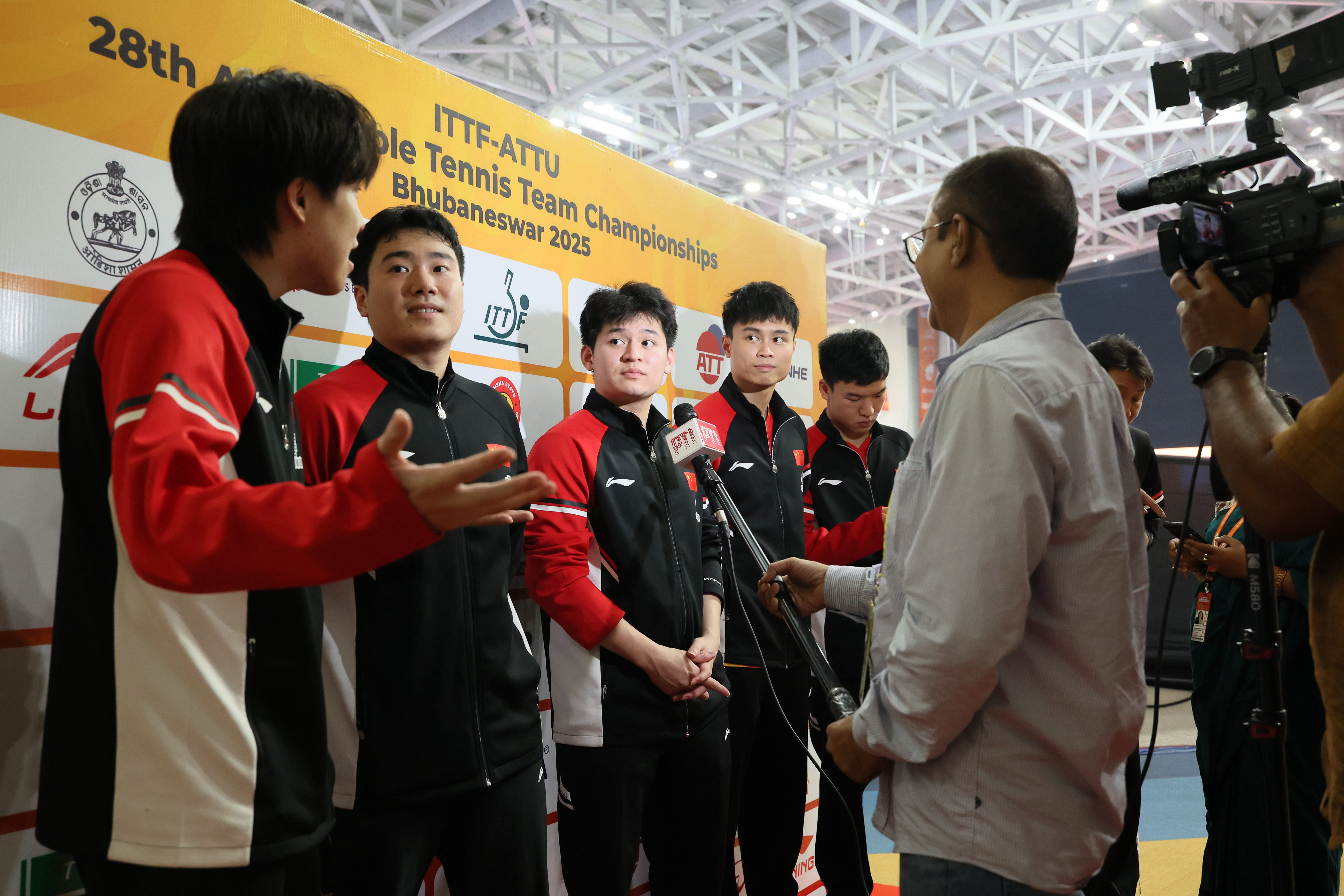 伦敦之前能看到采访吗 ​​​