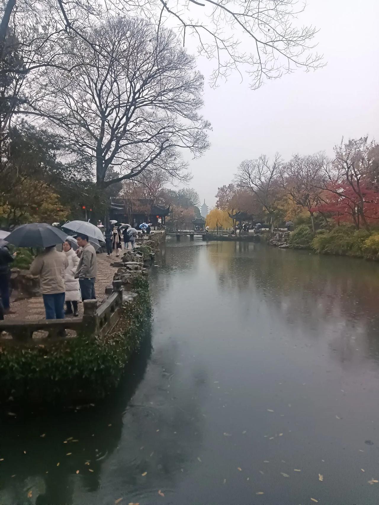 分享一张你最近随手拍的照片吧苏州拙政园，借景于北寺塔。也就是说，江南最大的塔“加